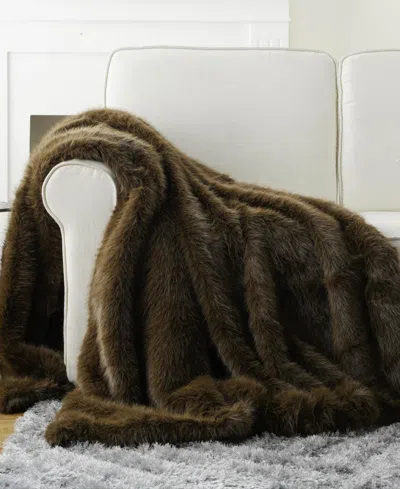 Battilo Lifestyle Faux Fur Throw, 50" X 60" In Green