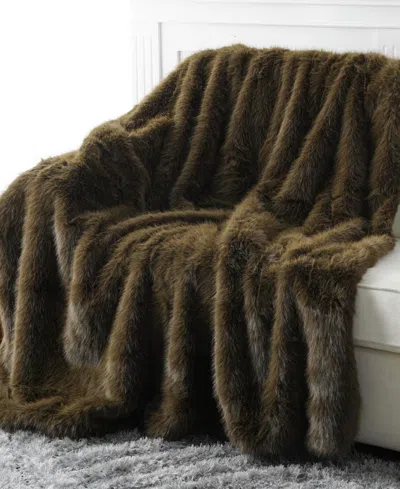 Battilo Lifestyle Faux Fur Throw, 50" X 60" In Green