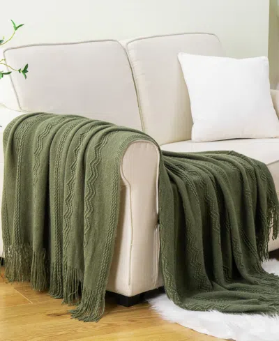 Battilo Wave-link Texture Lightweight Throw, 50" X 60" In Green