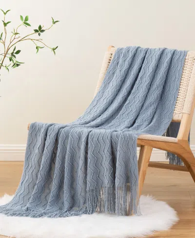 Battilo Wave-link Texture Lightweight Throw, 50" X 60"