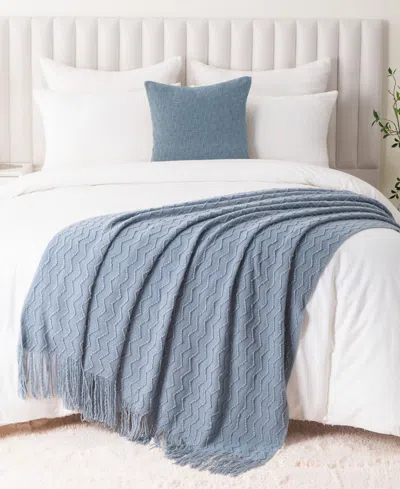 Battilo Wave-link Texture Lightweight Throw, 50" X 60"