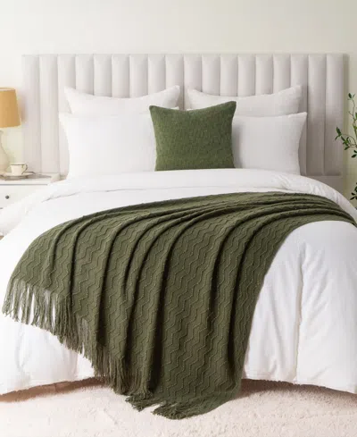 Battilo Wave-link Texture Lightweight Throw, 50" X 60" In Green