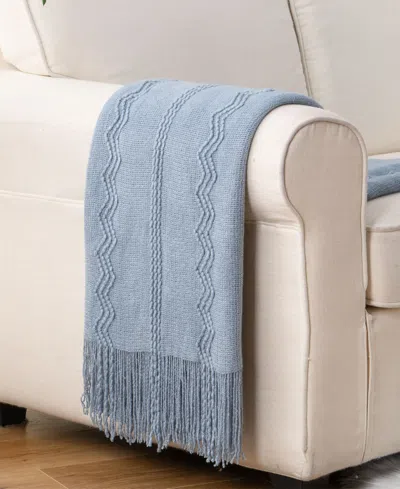 Battilo Wave-link Texture Lightweight Throw, 50" X 60"