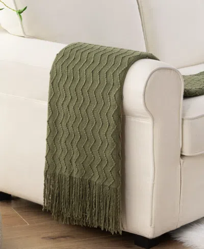 Battilo Wave-link Texture Lightweight Throw, 50" X 60" In Green