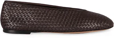 Bottega Veneta Women Rosa Flat Leather Ballerinas With Intrecciato Motif In Brown