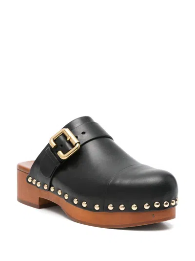 Chloé Jeannette Embellished Leather Clogs In Black