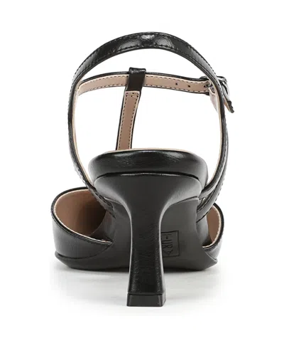 Naturalizer Torin T-strap Heel In Black