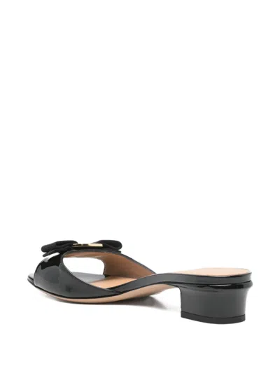 Ferragamo Bow-detail Sandals In Black