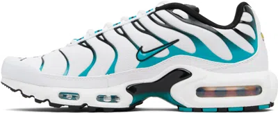 Nike Air Max Plus Sneakers In White