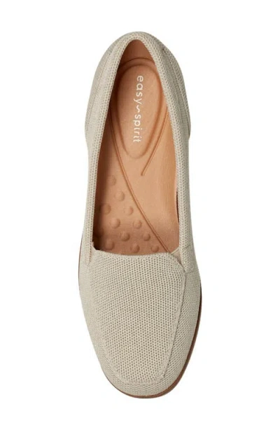 Easy Spirit Devitt Flat In White