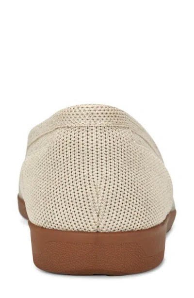 Easy Spirit Devitt Flat In White