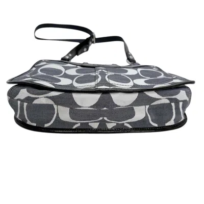 Pre-owned Coach Gray Canvas Shoulder Bag ()