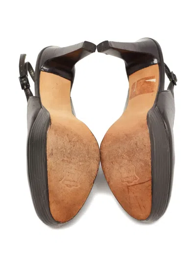 Pre-owned Stuart Weitzman Leather Slingback Pumps In Black
