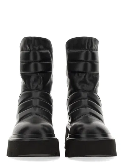 Elena Iachi Chunky Black Leather Boot In Black