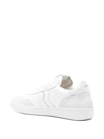 Strype Logo-detail Sneakers In White
