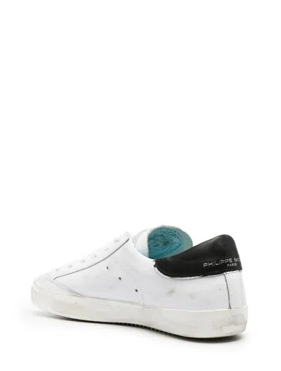 Philippe Model Distressed Effect Low-top Sneakers In White