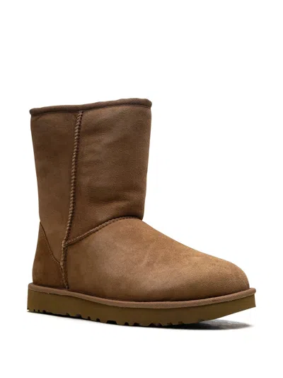 Ugg W Classic Short Ii In Brown