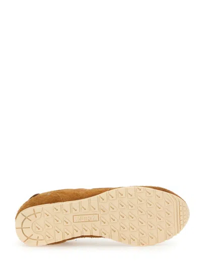 Autry Windspin Sneakers In Beige Suede In Brown