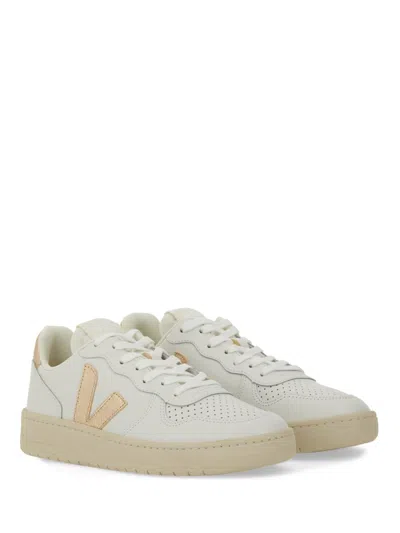 Veja Sneaker "v 10" In White