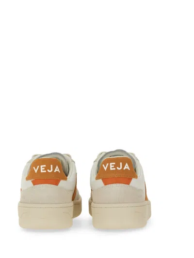 Veja V-90 Leather Sneaker In Neutral