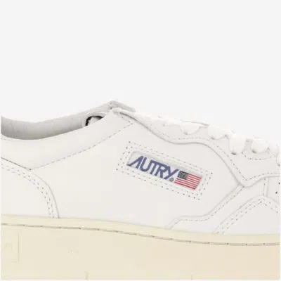 Autry Medalist Low Sneakers In Multi