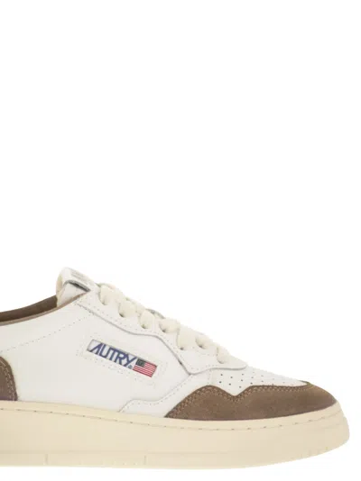 Autry 'medalist' White Low Top Sneakers With Logo Patch On Tongue And Side In Leather Blend Woman