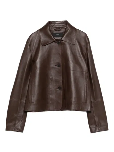 搭扣翻领皮夹克