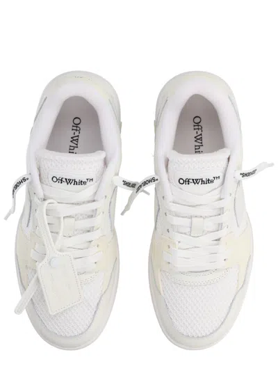 Off-white 米白色 In White