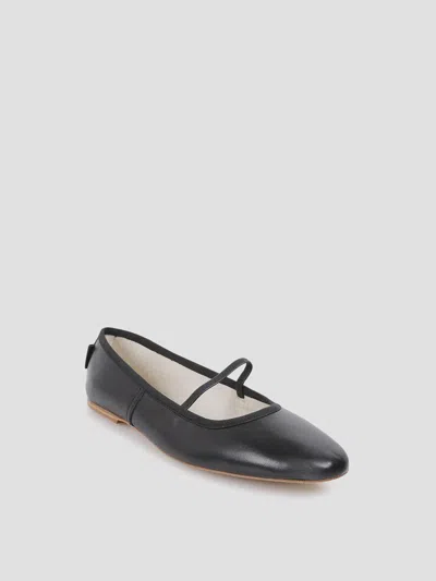 Apc A.p.c. Ballerines Swan In Black