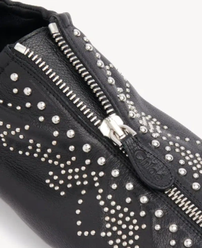 Chloé Low Top Sneakers Pull Tab Round Toe In Black