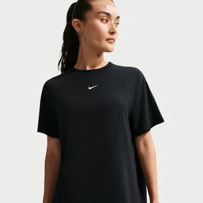 Nike Plus Size Sportswear Oversized Short-sleeve T-shirt In Black