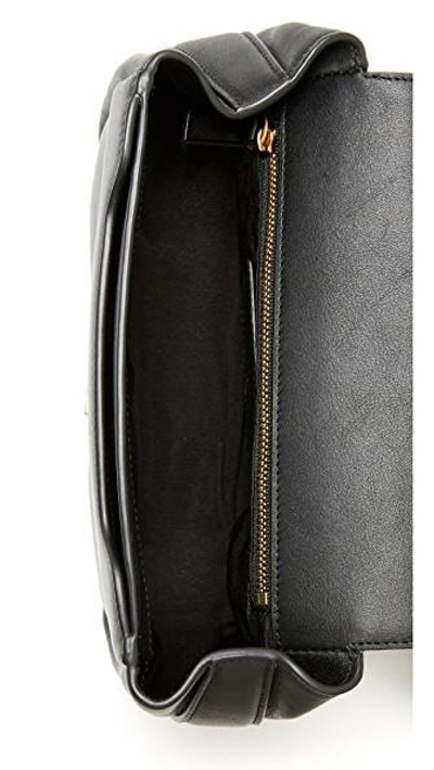 Shop Marc Jacobs Kiki Saddle Bag In 黑色