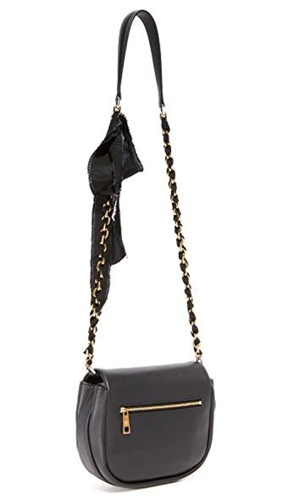 Shop Marc Jacobs Kiki Saddle Bag In 黑色