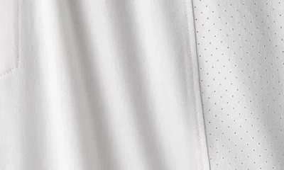 Rhone Backspin 7-inch Lined Shorts In Neutral