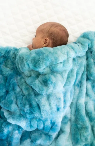 Laree + Co Luxecloud Blanket In Blue