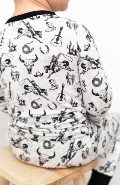 Laree + Co Hunter 2-piece Long Sleeve Set In Pattern