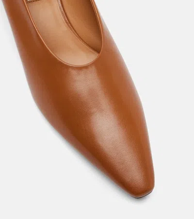 Jil Sander Ring Leather Pumps In Brown