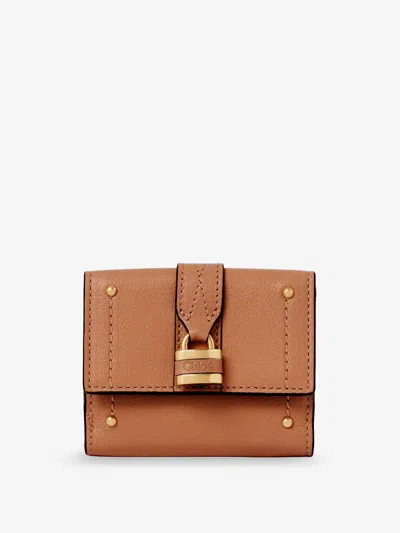 Chloé Paddington Trifold Leather Wallet In Brown