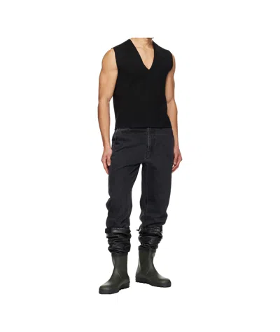 Rier V-neck Vest In Black