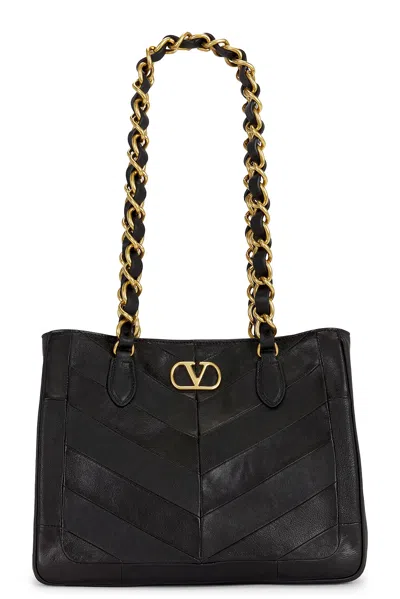 Valentino Garavani  Garavani Laseine Shopping Bag In Nappa Leather With A Chevron Pattern W In Black