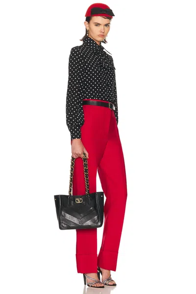 Valentino Garavani  Garavani Laseine Shopping Bag In Nappa Leather With A Chevron Pattern W In Black