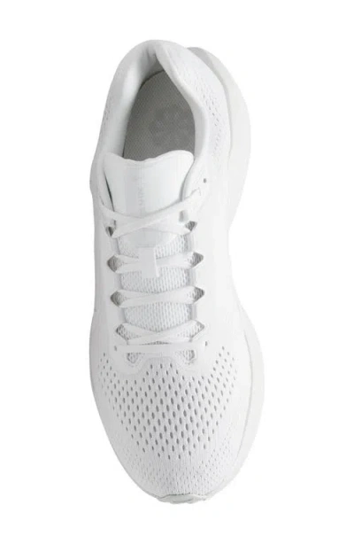 Nike Air Winflo 11 Running Shoe In White