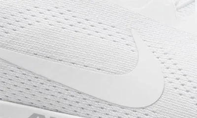 Nike Air Winflo 11 Running Shoe In White