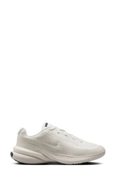 Nike Uplift Sc Sneaker In Multi