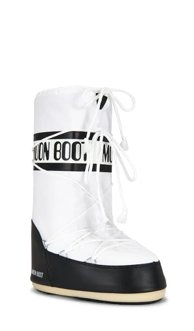 Moon Boot Icon Nylon Boot In White