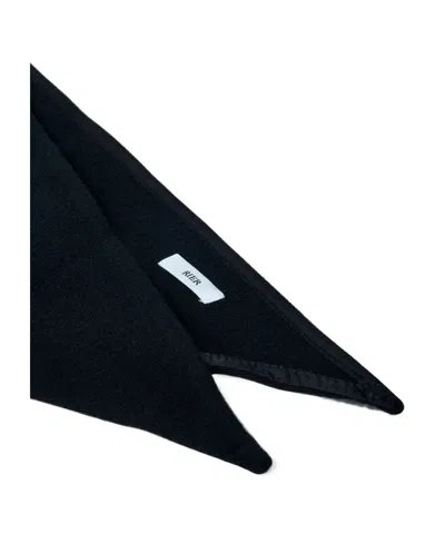 Rier Mini Triangular Wool Scarf In Black