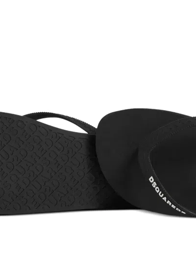 Dsquared2 Open Toe Thong Strap Sandals With Textured Sole In Black