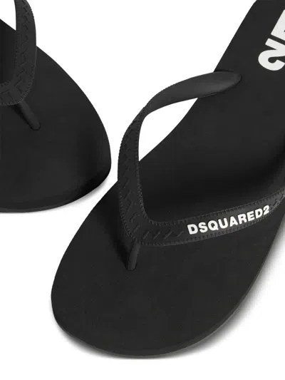 Dsquared2 Open Toe Thong Strap Sandals With Textured Sole In Black