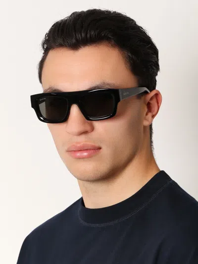 Gucci Essential Rectangular Logo Sunglasses In Black