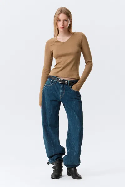 Weekday Slim V-neck Long-sleeved Top In Sand